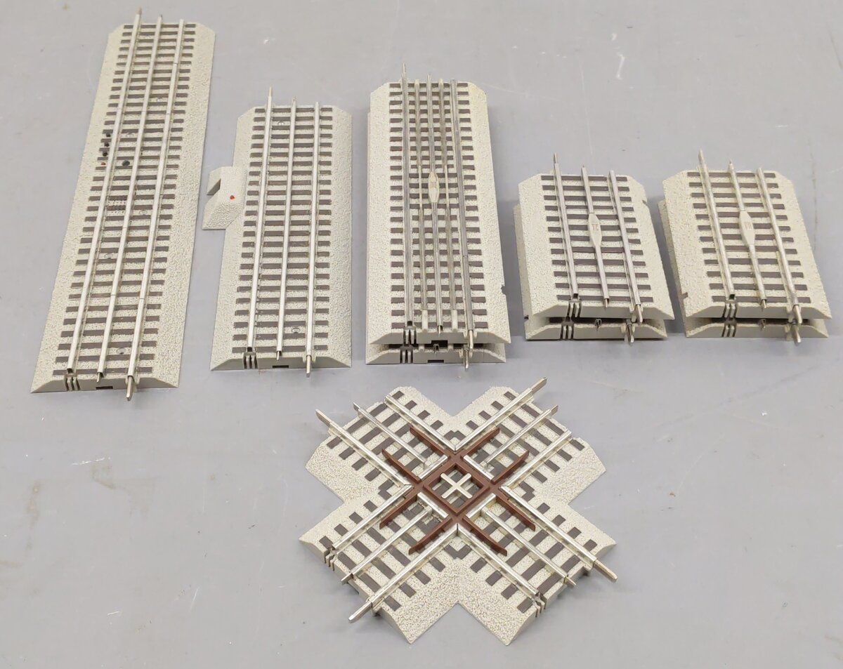Lionel O Gauge Fastrack Sections #6-12019,6-12054,6-37110,6-12020,6-84373 [9] VG
