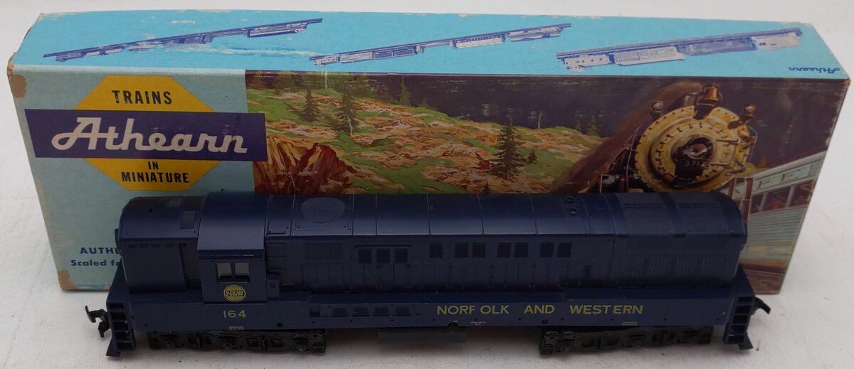 Athearn 04324 HO Scale N&W Trainmaster Dummy Diesel Locomotive #164 VG/Box