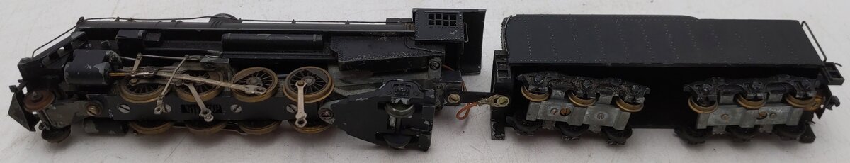Mantua 1130 HO Scale 2-Rail Undecorated 2-8-2 Steam Locomotive w/ Tender/Box
