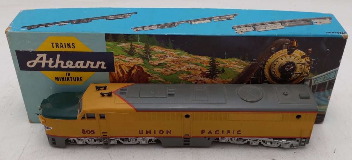 Athearn Union Pacific Powered Diesel Locomotive #605 VG/Box