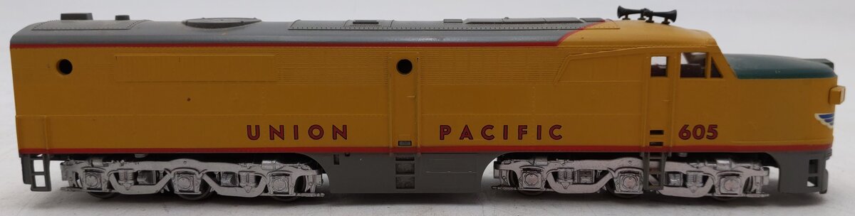 Athearn Union Pacific Powered Diesel Locomotive #605 VG/Box