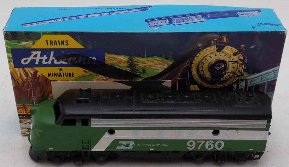 Athearn 3211 HO Scale Burlington Northern F-7A Powered Diesel Locomotive #9760 VG/Box