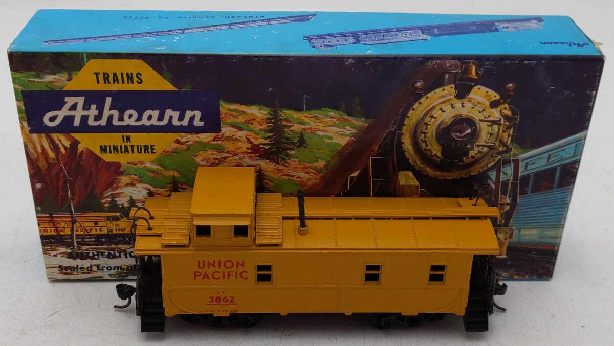Athearn 1252 HO Scale Union Pacific Caboose Kit - Assembled VG/Box