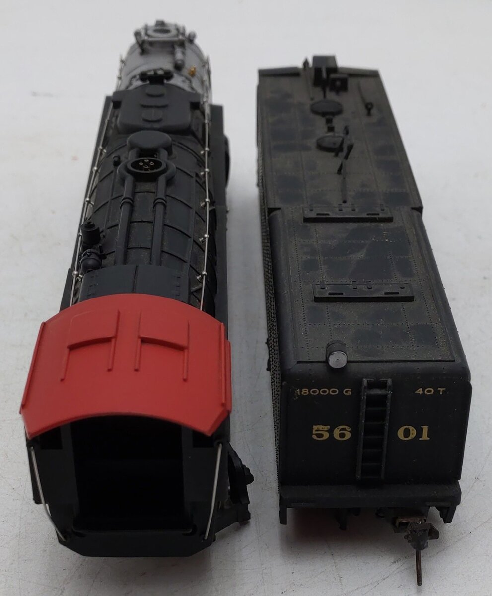 Bachmann 664 HO Burlington Northern 4-8-4 Locomotive w/Realistic Smoke #5601 VG/Box