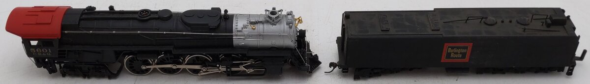 Bachmann 664 HO Burlington Northern 4-8-4 Locomotive w/Realistic Smoke #5601 VG/Box