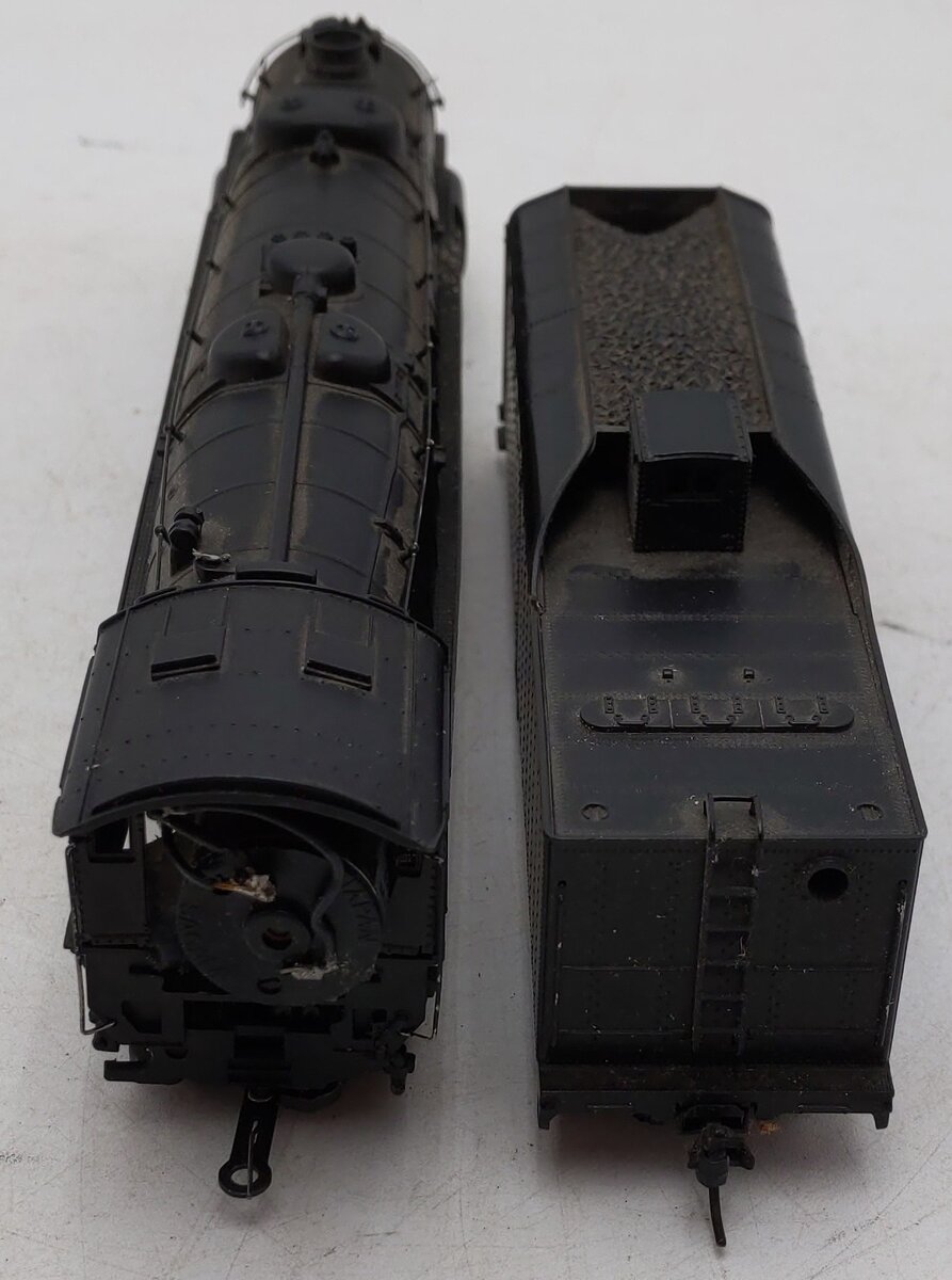AHM 5092 HO Scale Undecorated Steam Locomotive & Tender EX/Box