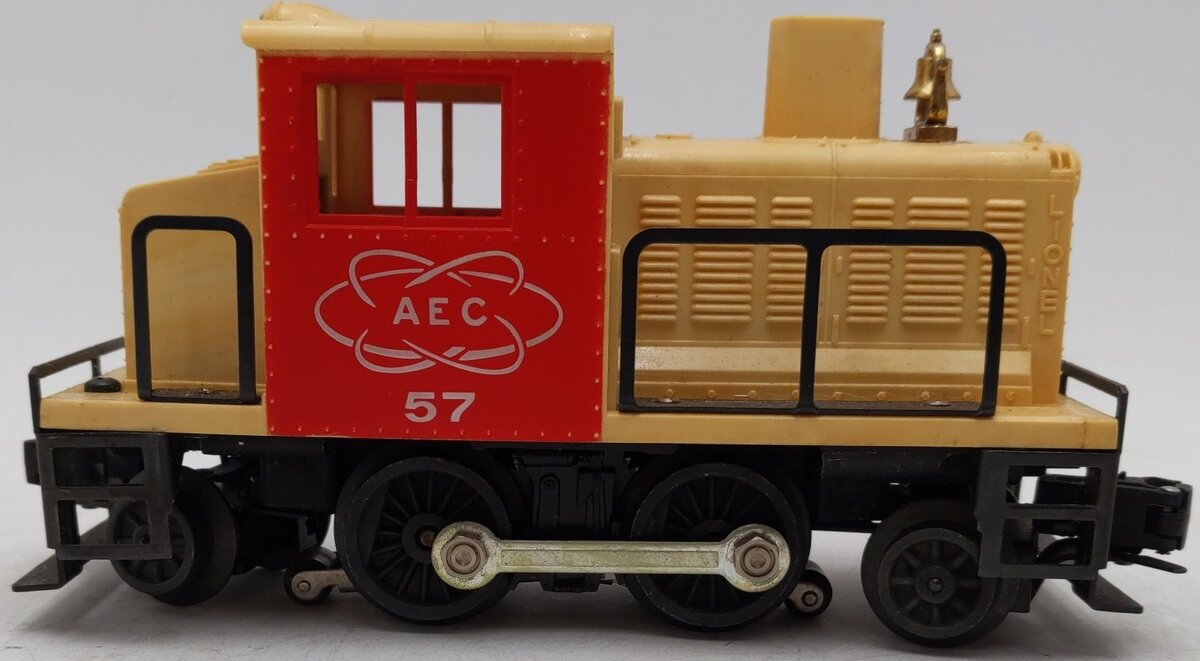 Lionel 57 O Vintage Postwar AEC Diesel Switcher - RARE VG/Box