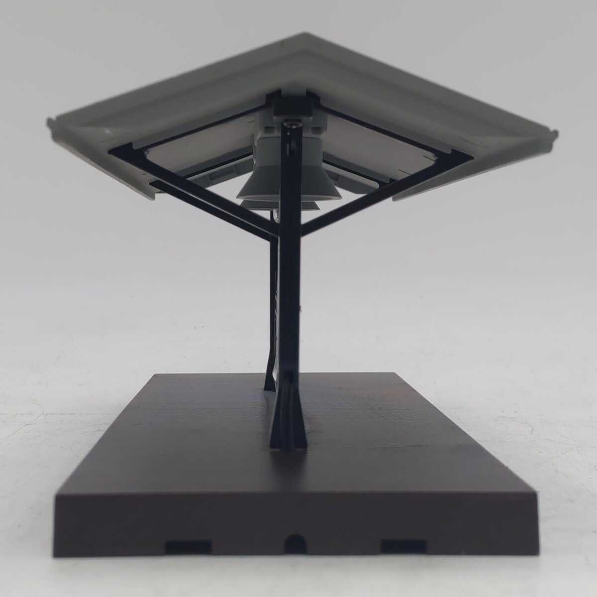 MTH 30-9006 O Gauge Passenger Station Platform (Gray Roof/Brown Base) EX