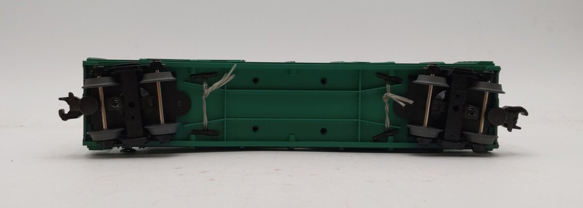 MTH 30-7682 O Gauge New York Central Auto Carrier #325 with 4 Ertl 1949 Mercurys NIB
