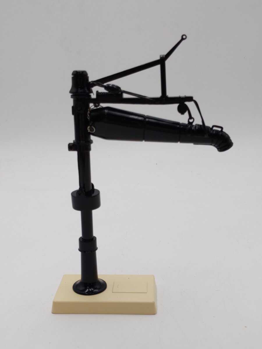 MTH 30-11007 O Scale Die Cast Adjustable Black & Cream Water Column NIB