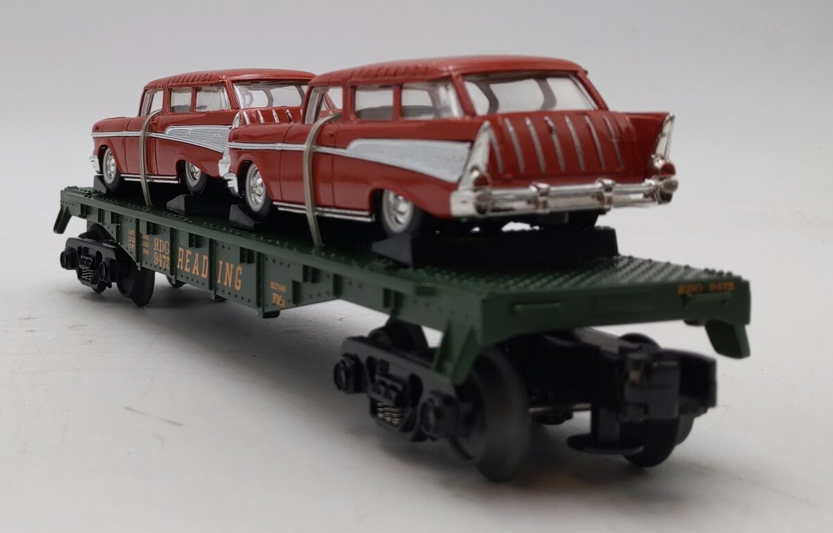 MTH 30-8310 O Gauge Reading Die-Cast Flatcar w/2 '57 Chevy Nomads NIB