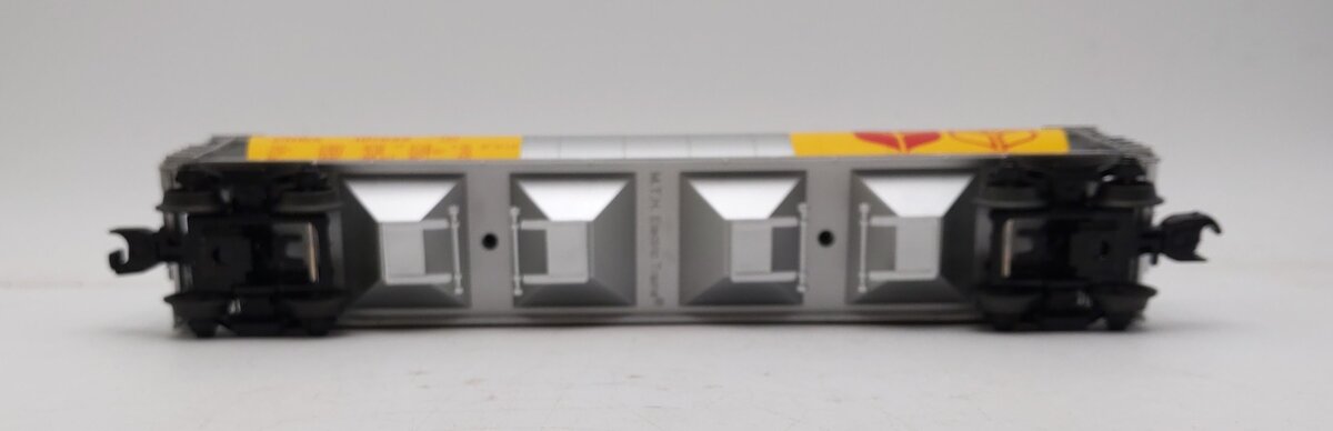 MTH 30-75311 Canadian Wheat 4-Bay Cylindrical Hopper