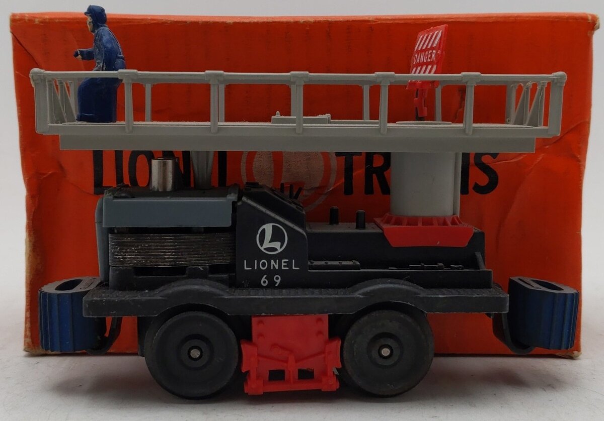 Lionel 69-1 O Gauge Vintage Motorized Maintenance Car with Figure VG/Box