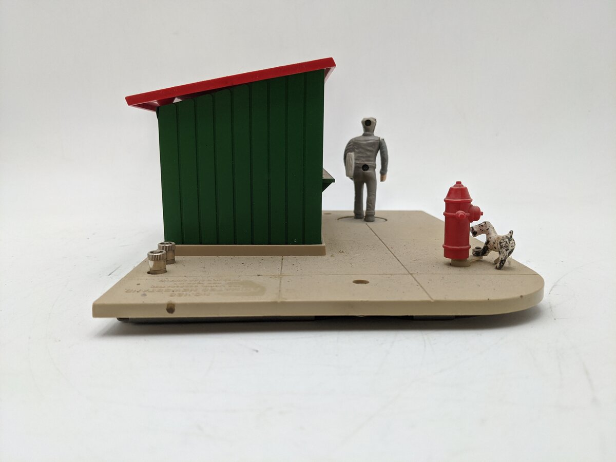 Lionel 128 Vintage O Animated Newsstand EX