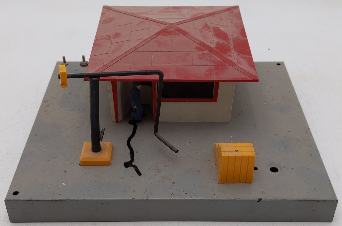 Lionel 415 Vintage O Postwar Diesel Fueling Station VG