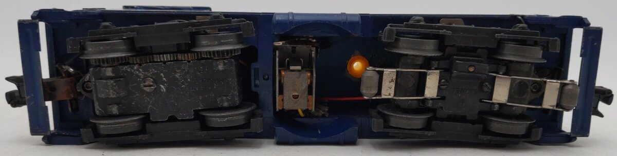 Lionel 624 Vintage O Chesapeake & Ohio NW-2 Powered Diesel Locomotive VG