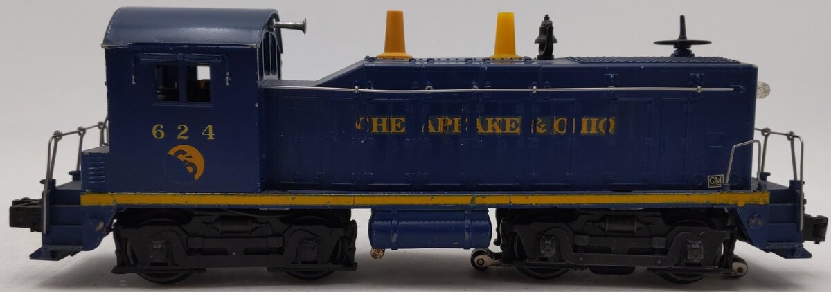 Lionel 624 Vintage O Chesapeake & Ohio NW-2 Powered Diesel Locomotive VG