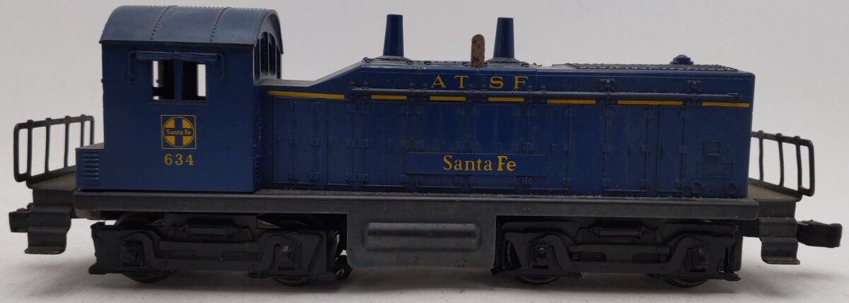 Lionel 634 Vintage O Santa Fe NW-2 Diesel Switcher Locomotive w/o Weight VG