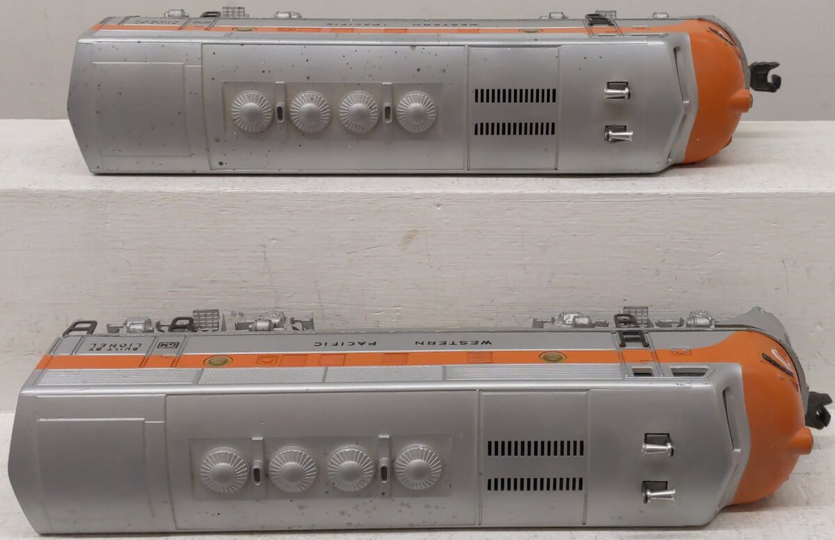 Lionel 2355 Vintage O Western Pacific F-3 AA Diesel Locomotives VG