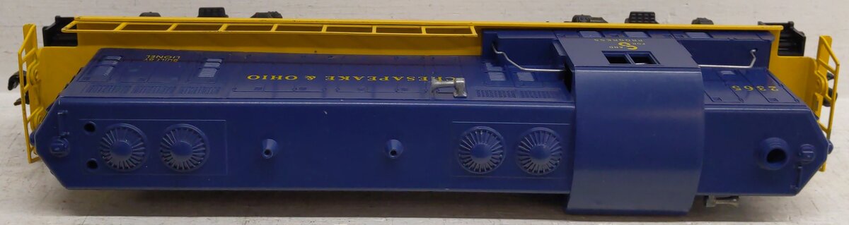 Lionel 2365 Vintage O Chesapeake & Ohio GP-7 Powered Diesel Locomotive VG/Box