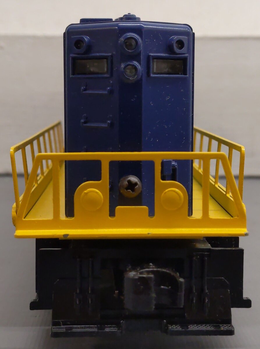Lionel 2365 Vintage O Chesapeake & Ohio GP-7 Powered Diesel Locomotive VG/Box
