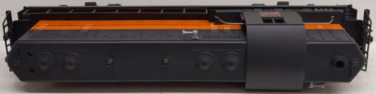 Lionel 2338 Vintage O Gauge Milwaukee Road Powered GP-7 Diesel Locomotive VG/Box