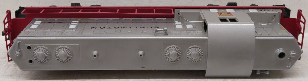 Lionel 2328 Vintage O Burlington GP-7 Powered EMD Diesel Locomotive VG/Box