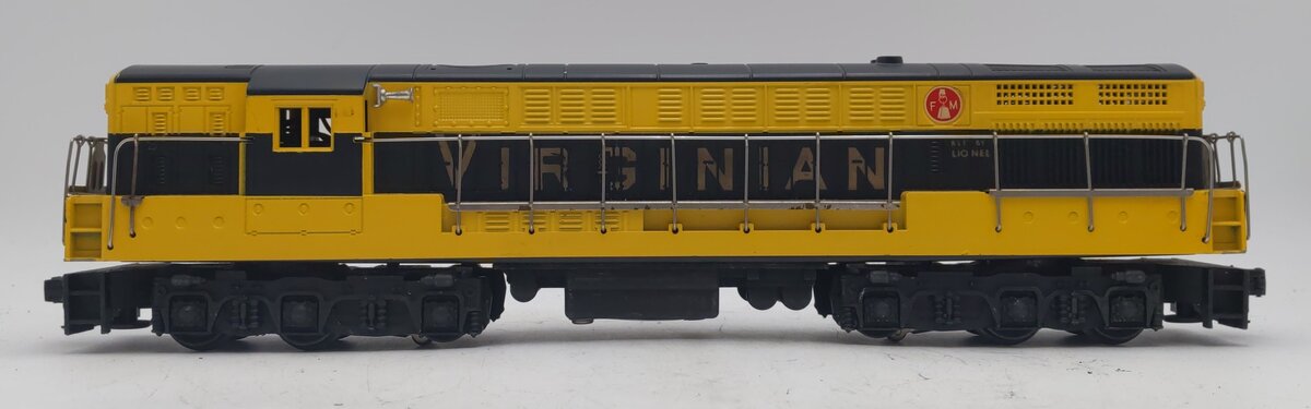 Lionel 2331 Vintage O Virginian FM Trainmaster Powered Diesel Locomotive EX/Box
