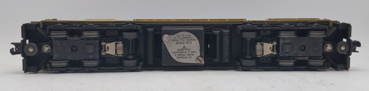 Lionel 2331 Vintage O Virginian FM Trainmaster Powered Diesel Locomotive EX/Box
