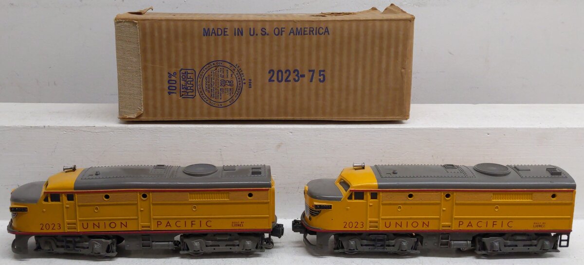 Lionel 2023 Vintage O Union Pacific Alco AA Diesel Locomotive Set VG/Box