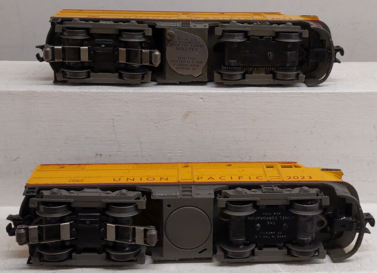 Lionel 2023 Vintage O Union Pacific Alco AA Diesel Locomotive Set VG/Box