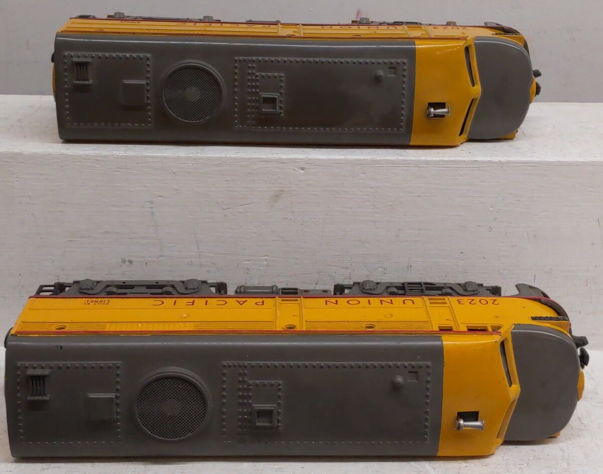 Lionel 2023 Vintage O Union Pacific Alco AA Diesel Locomotive Set VG/Box