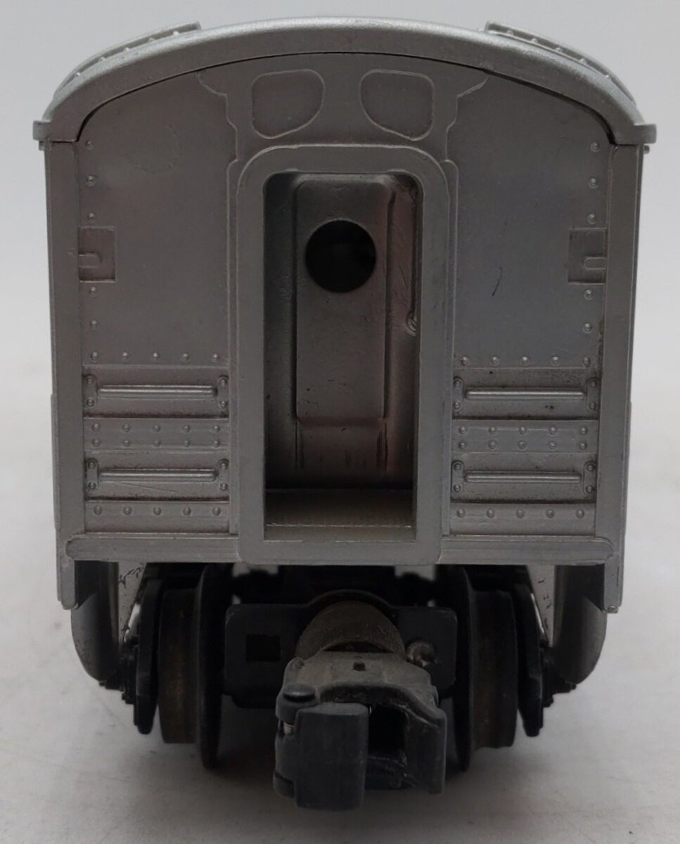 Lionel 2421 Vintage O Lionel Lines Maplewood Lighted Pullman Car w/ Silver Roof VG