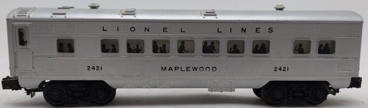 Lionel 2421 Vintage O Lionel Lines Maplewood Lighted Pullman Car w/ Silver Roof VG