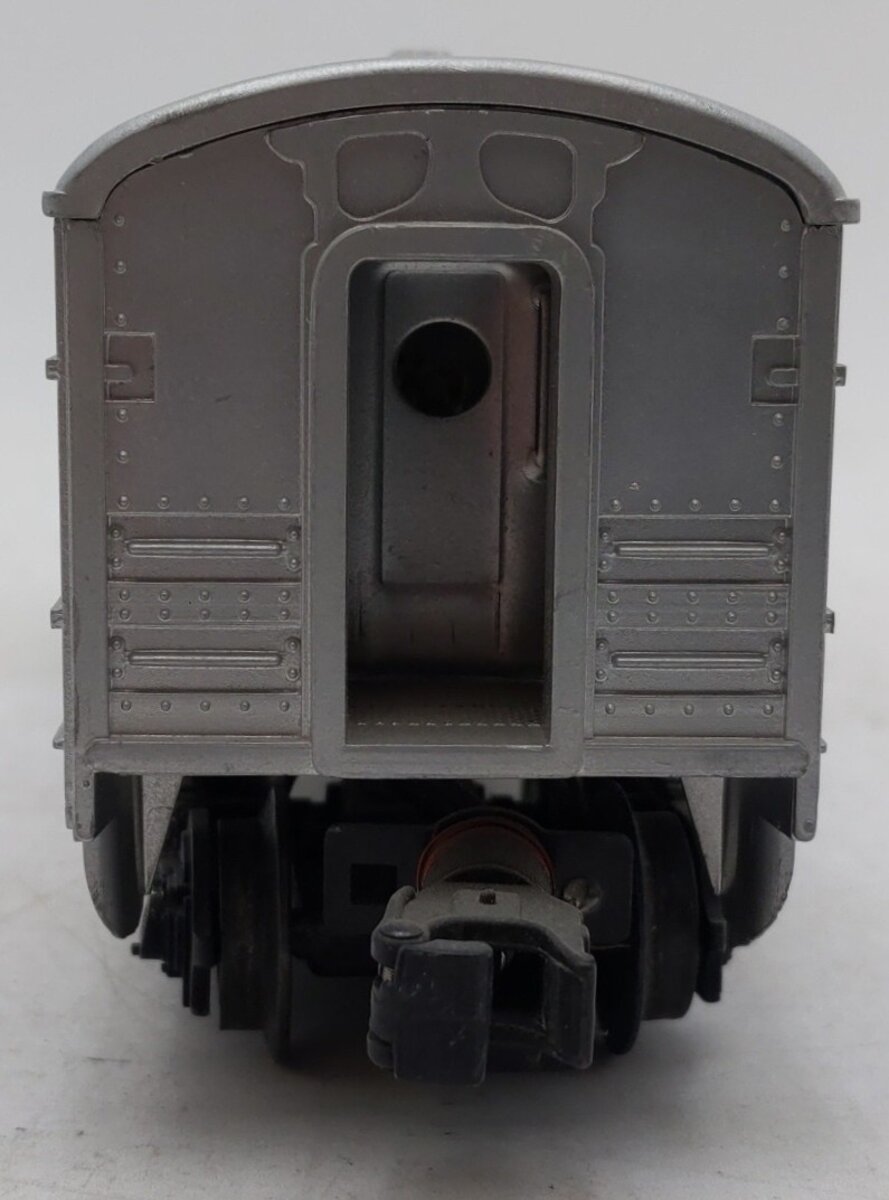 Lionel 2421 Vintage O Lionel Lines Maplewood Lighted Pullman Car w/ Silver Roof VG