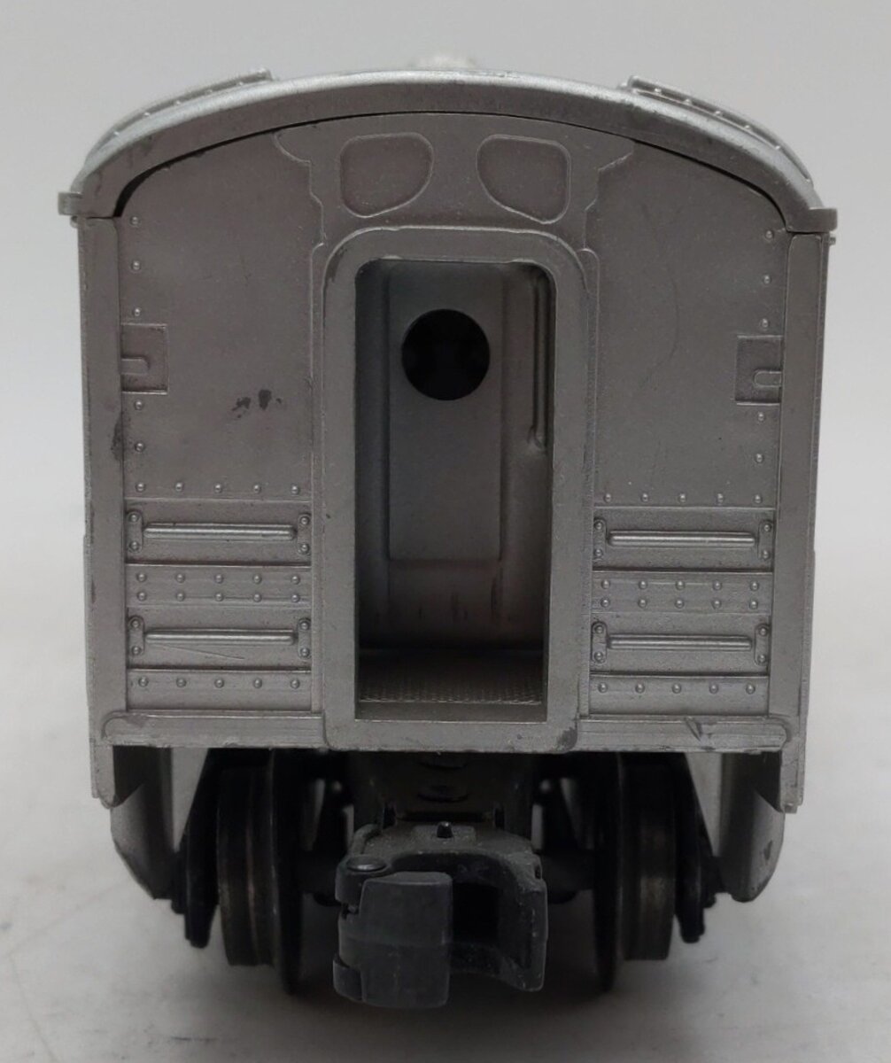 Lionel 2434 Vintage O Lionel Lines Illuminated Newark Passenger Car VG/Box