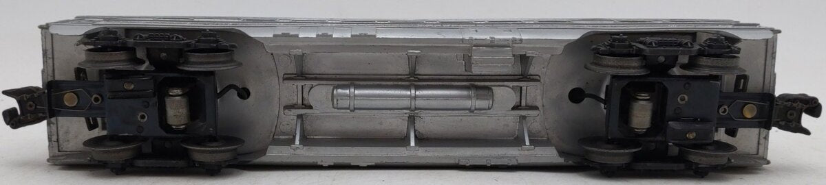 Lionel 2422 Vintage O Lionel Lines Chatham Lighted Pullman Car with Silver Roof VG