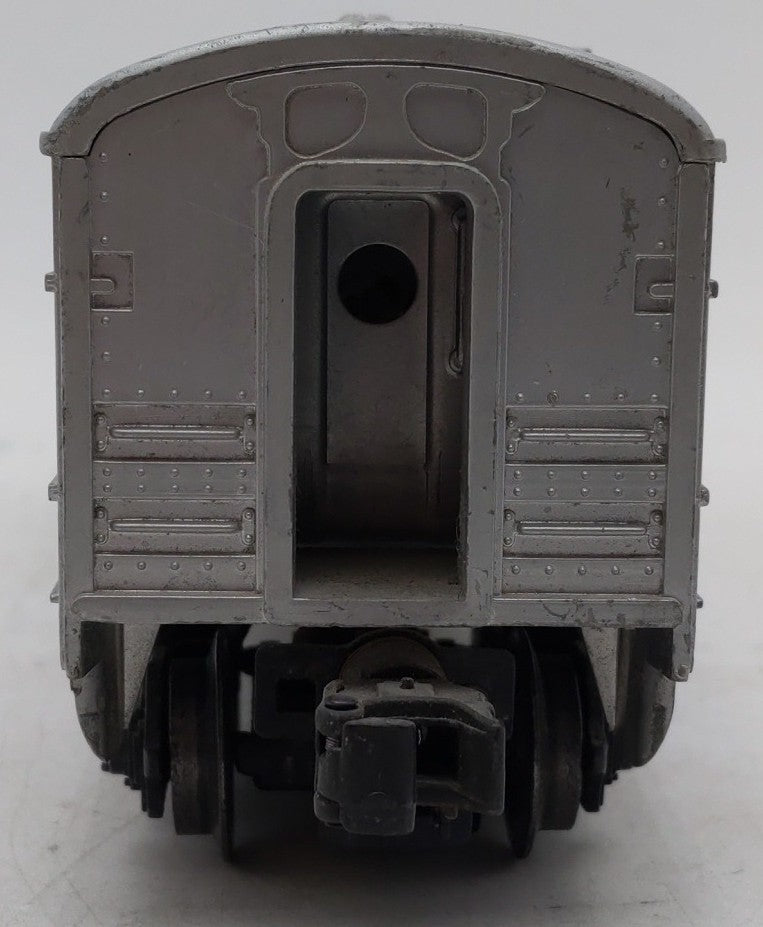 Lionel 2422 Vintage O Lionel Lines Chatham Lighted Pullman Car with Silver Roof VG