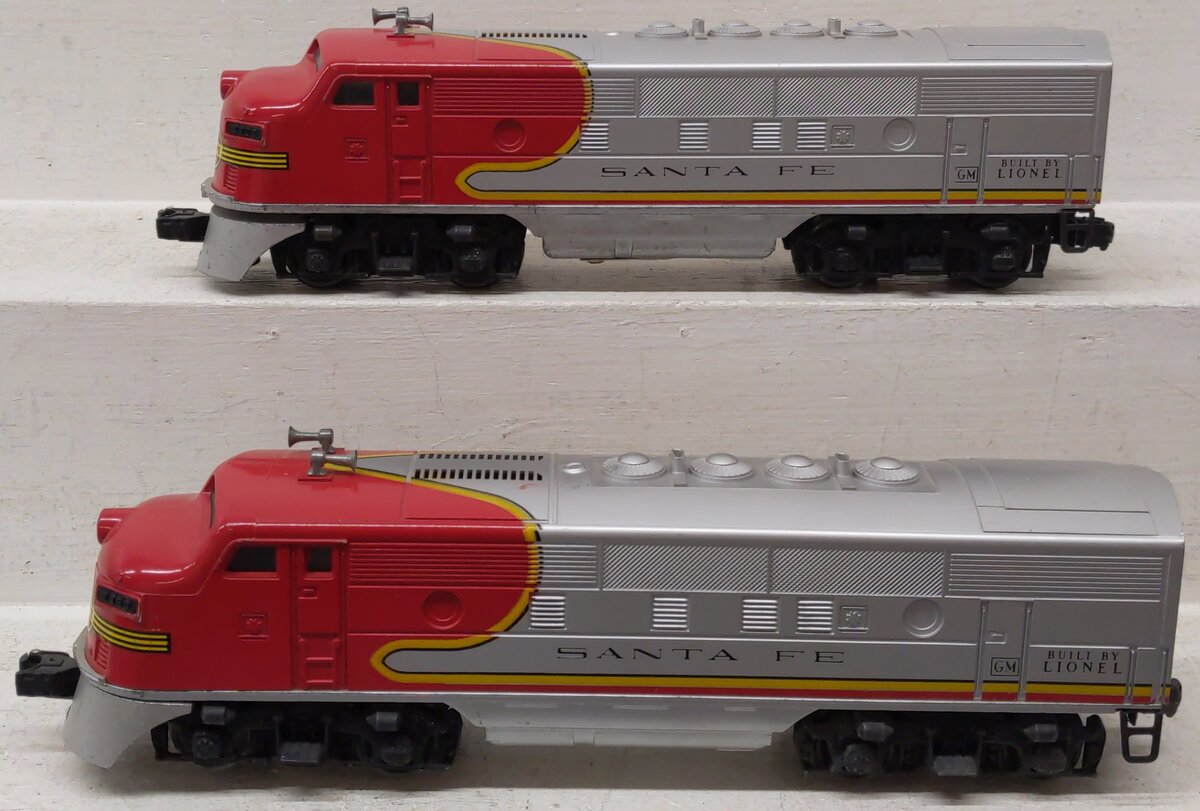 Lionel 2383 Vintage O Santa Fe F-3 AA Diesel Locomotives VG/Box