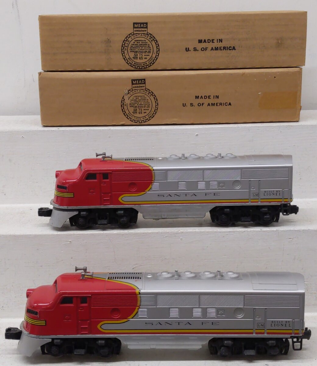 Lionel 2383 Vintage O Santa Fe F-3 AA Diesel Locomotives VG/Box