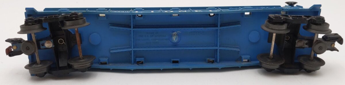 Lionel 3830 Vintage O Flatcar with Operating U.S. Navy Submarine VG