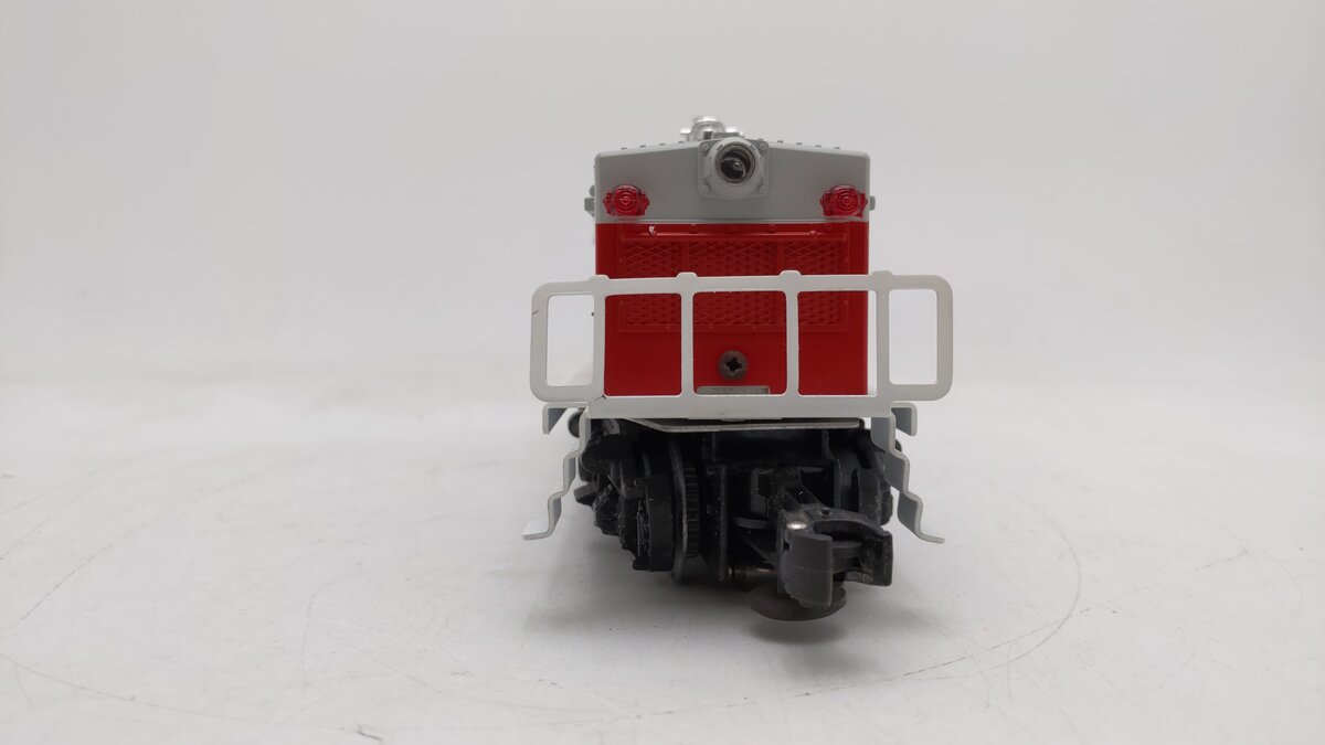 Lionel 6-8057 O Gauge Burlington SW1 Switcher #8057 EX/Box
