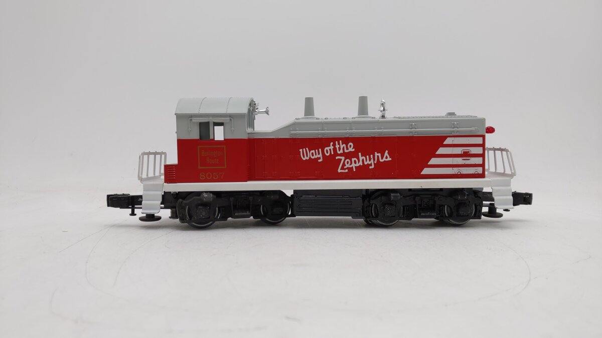 Lionel 6-8057 O Gauge Burlington SW1 Switcher #8057 EX/Box
