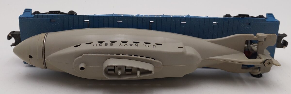 Lionel 6830 Vintage O Flatcar w/ Non Operating Submarine VG