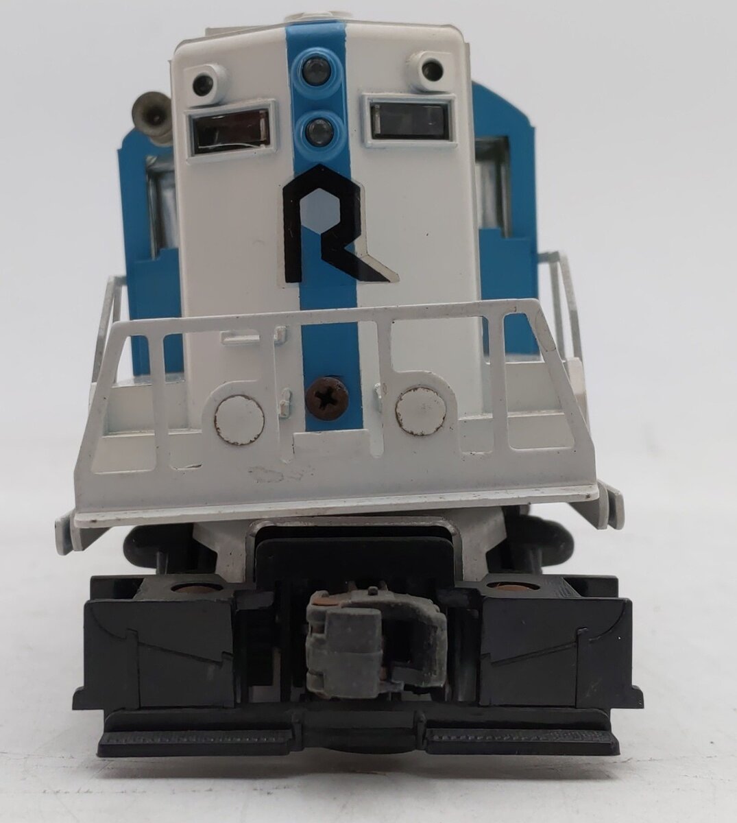 Lionel 6-8750 O Gauge Rock Island GP7 Powered Diesel Locomotive VG/Box