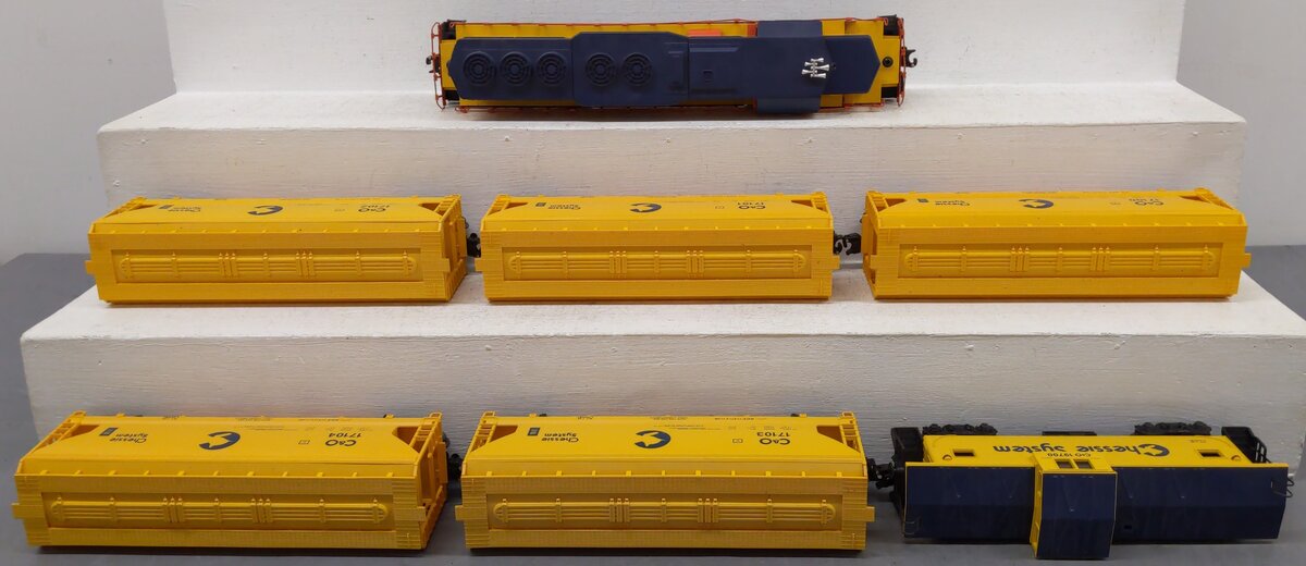 Lionel 6-11705 O Gauge Chessie System Diesel Freight Train Set EX/Box