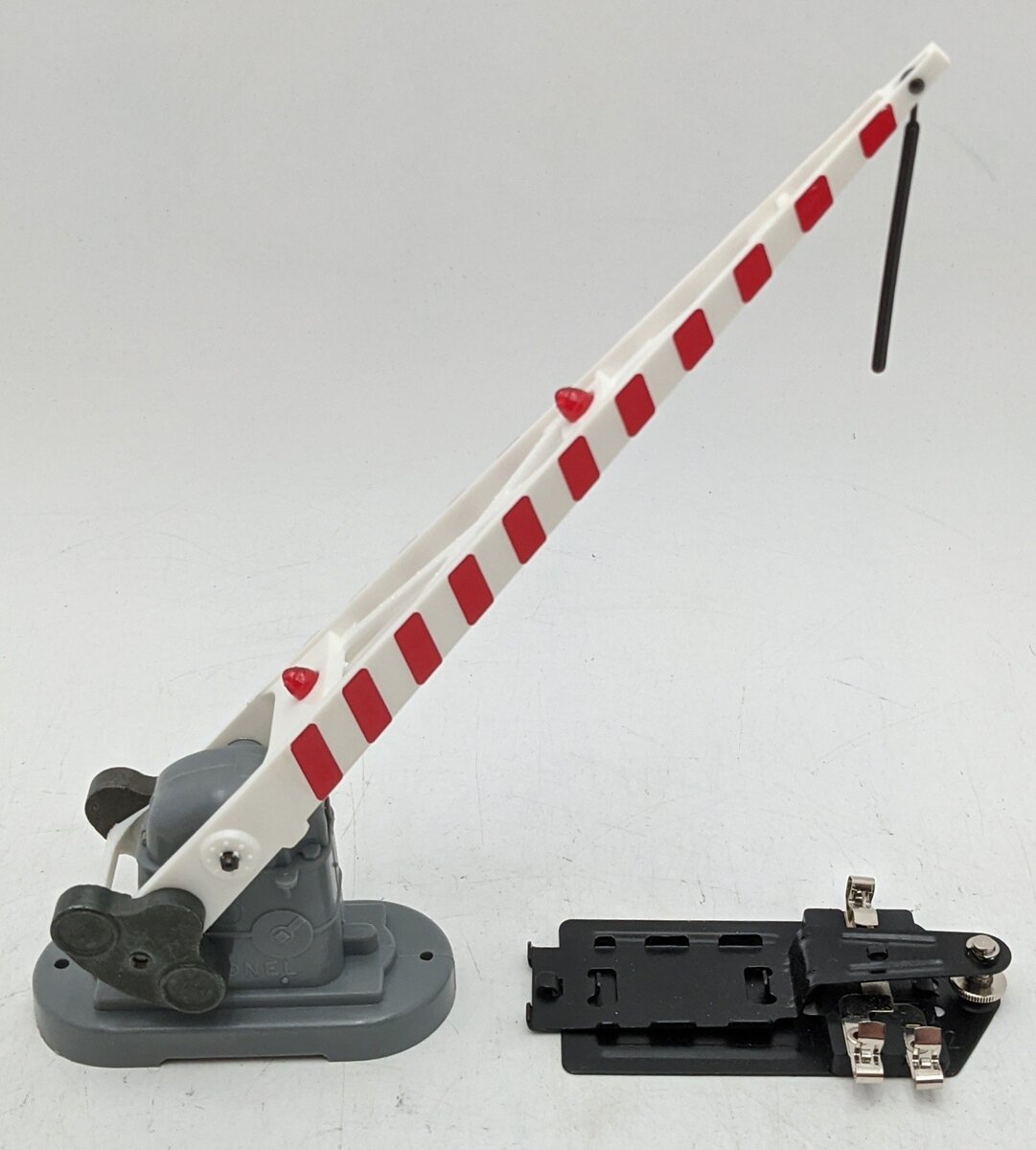 Lionel 6-12714 O/O27 Gauge Automatic Crossing Gate NIB