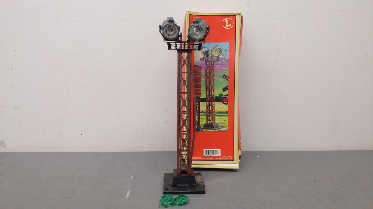 Lionel 6-12899 O Operating Dual Searchlight Tower VG/Box