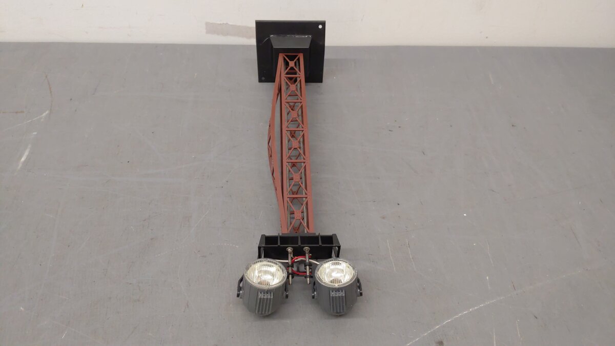 Lionel 6-12899 O Operating Dual Searchlight Tower VG/Box