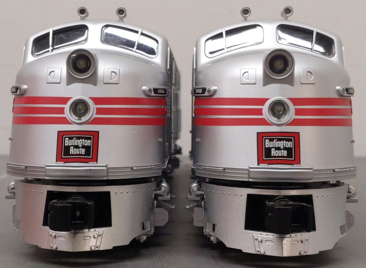 Lionel 6-14547 Burlington E-5 AA Diesel Locomotive Set EX/Box